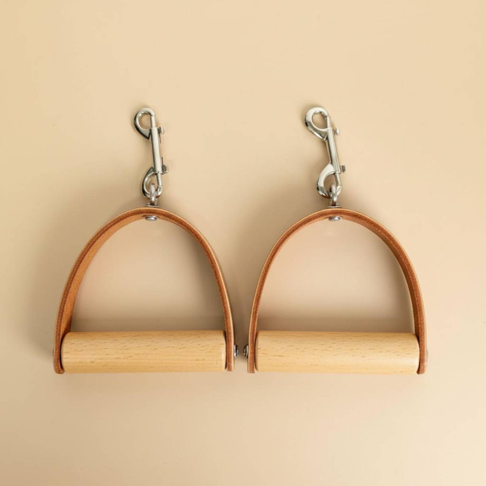 2 Pieces Leather Wood Handles  - Pilates & Yoga Unleashed Studio Tuckahoe avaliação e preço