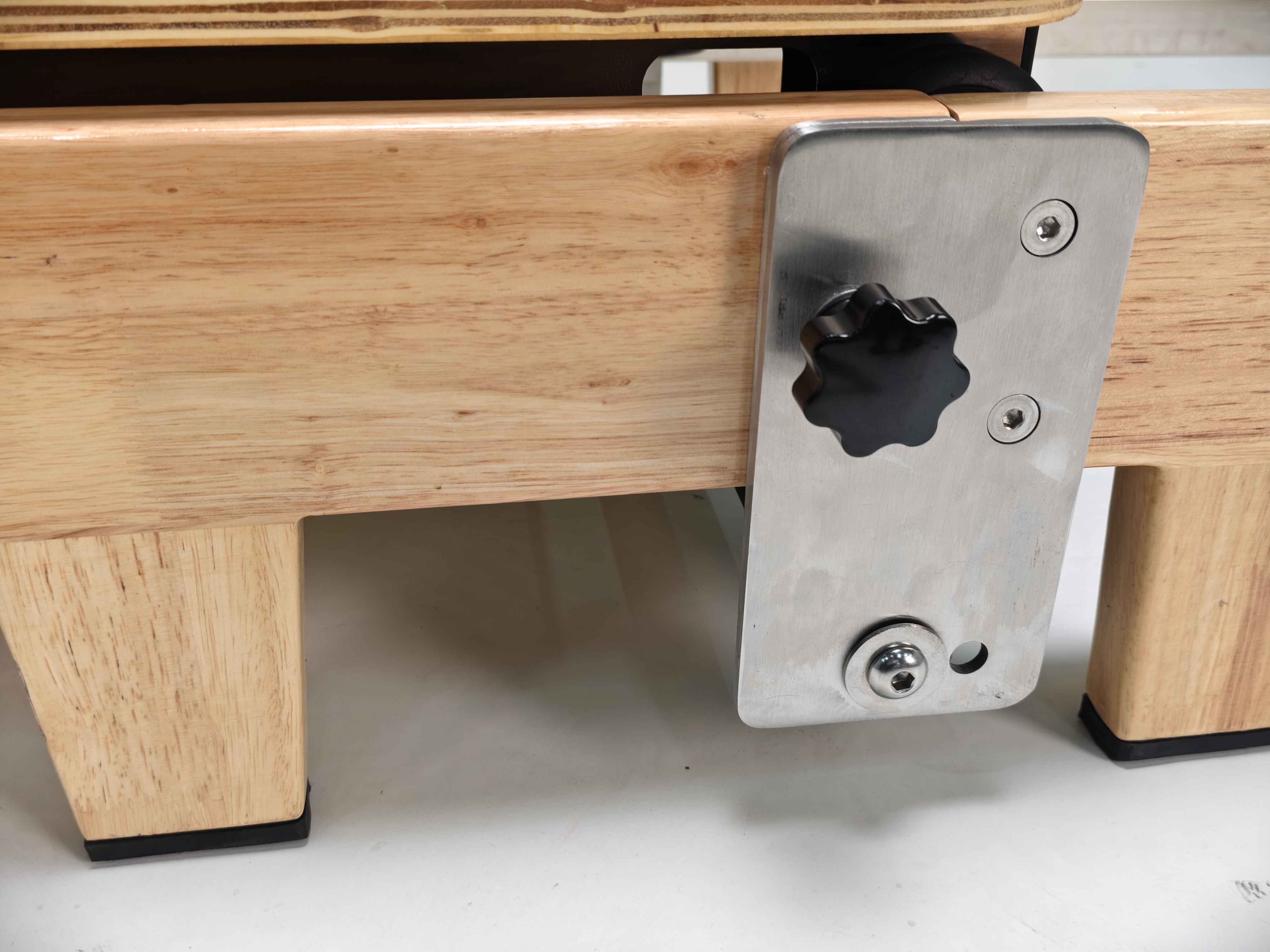 Commercial Foldable Oak & Alum - Pilates & Yoga Unleashed Studio Tuckahoe avaliação e preço