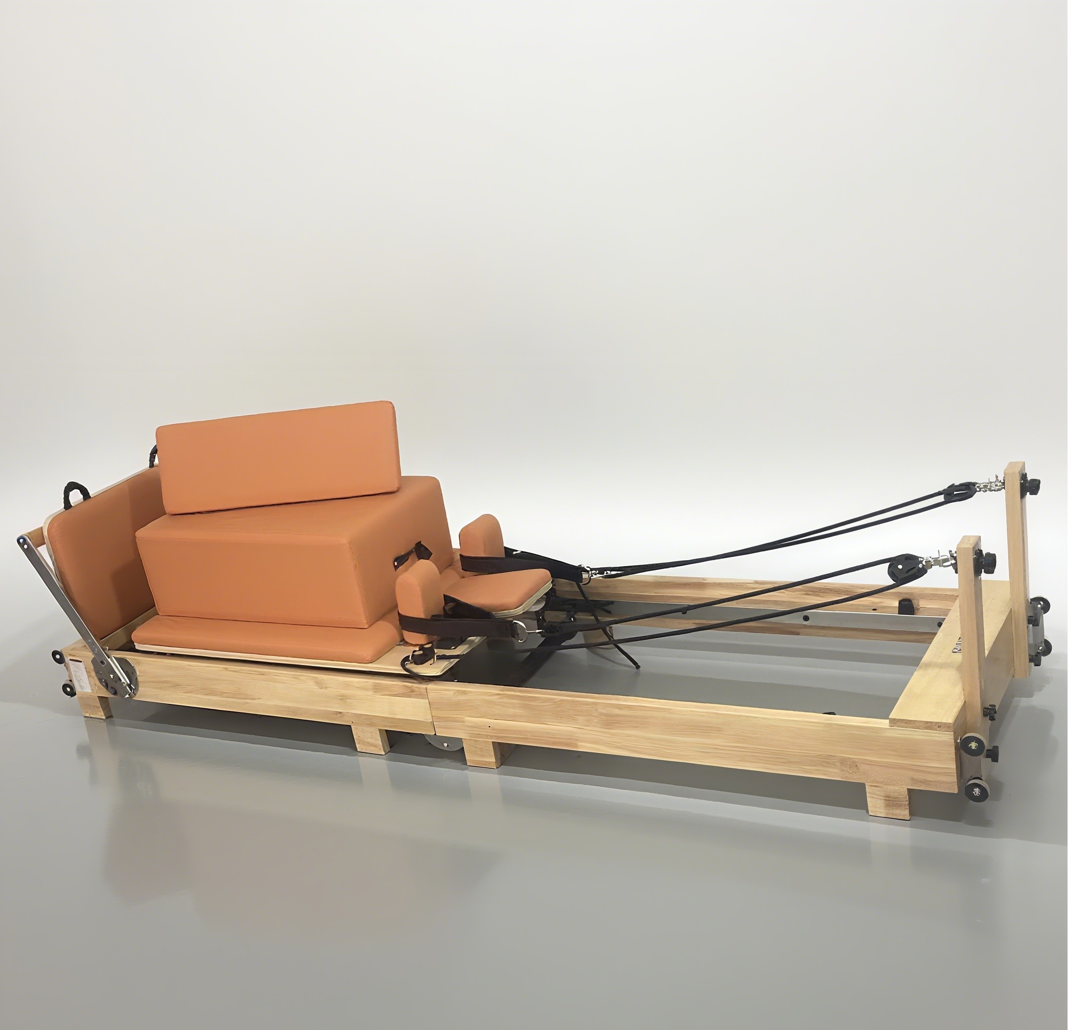 Foldable Oak Wood Pilates Refo - Pilates & Yoga Unleashed Studio Tuckahoe avaliação e preço