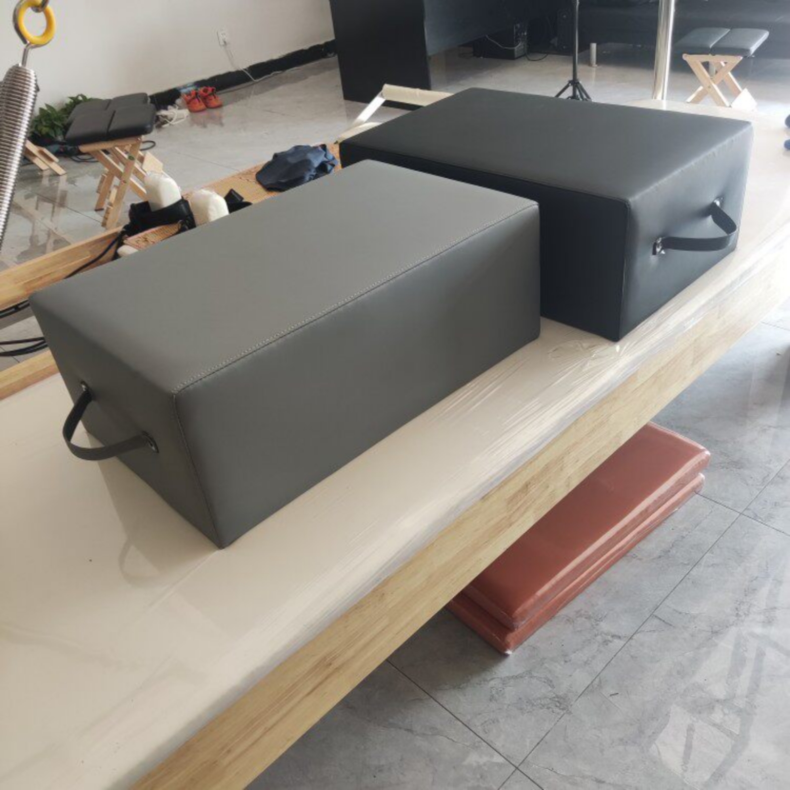 Pilates Central Box Upholstere - Pilates & Yoga Unleashed Studio Tuckahoe avaliação e preço