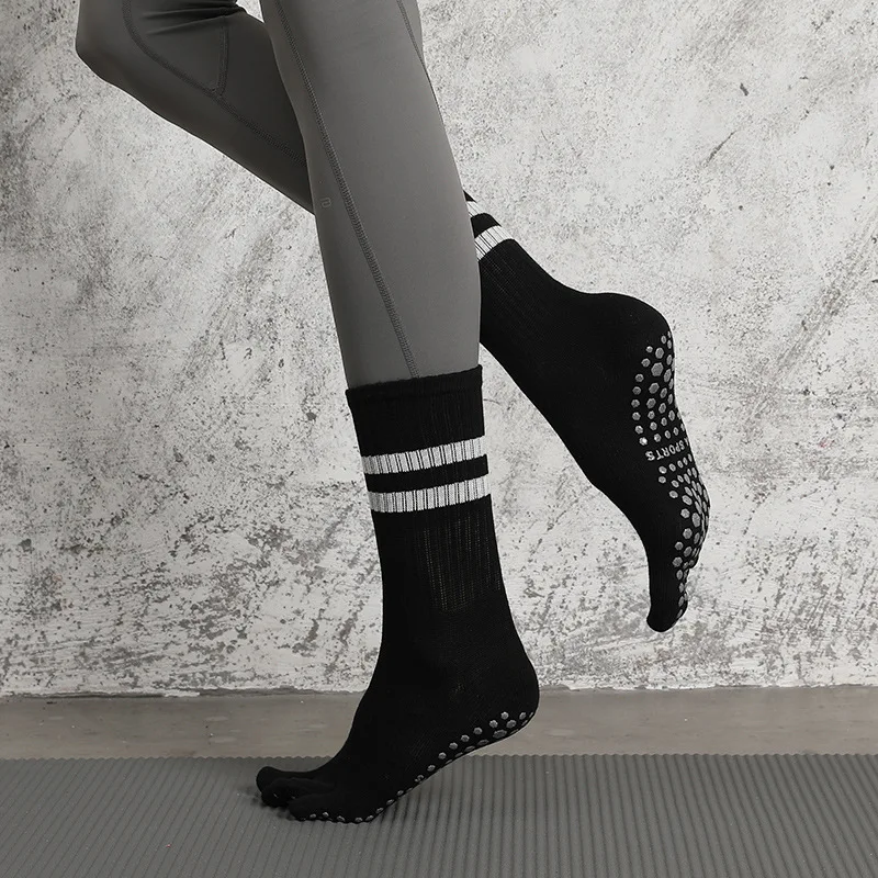 2 pairs of yoga socks, medium  - Pilates Yoga Sport avaliação e preço